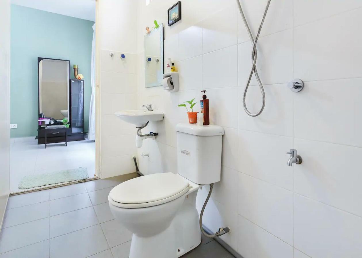 Homestay@Aeon Desa Tebrau Джохор Бахру Екстериор снимка